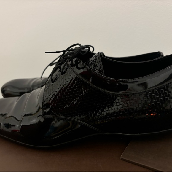 Louis Vuitton Patent leather Shoes - Picture 3 of 12